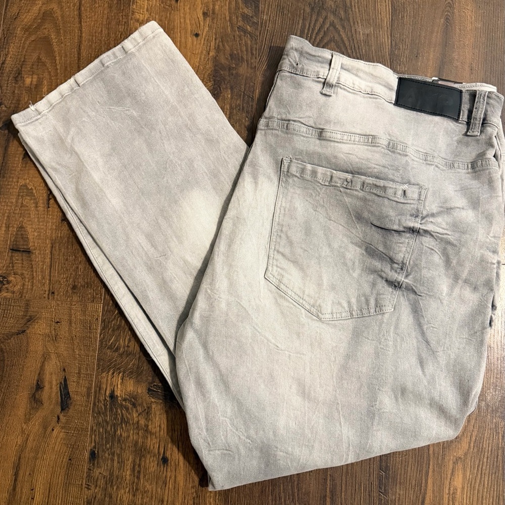 AHP Another Hype Piece Men's Light Wash Denim Gray Distressed Jeans Sz 50x33 New